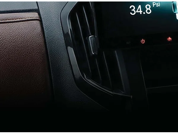 isuzu v cross v-cross-z-prestige-4wd-diesel-turbo-manual interior